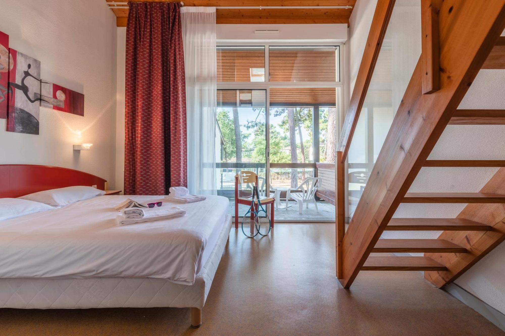 Azureva Ronce Les Bains Hotel Kültér fotó