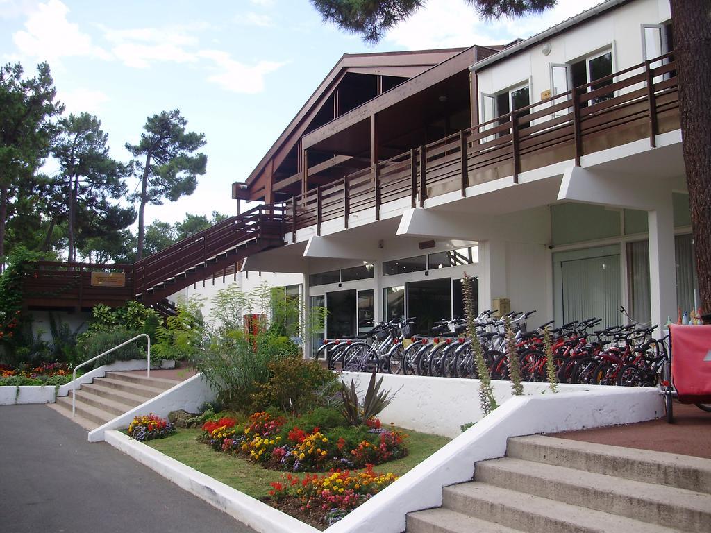 Azureva Ronce Les Bains Hotel Kültér fotó