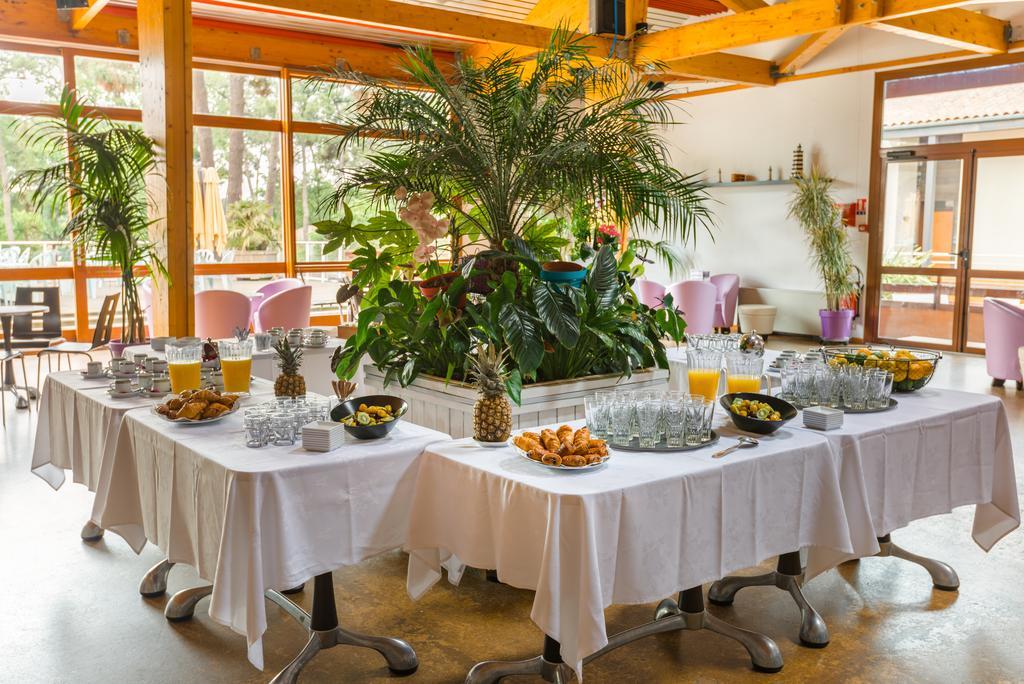 Azureva Ronce Les Bains Hotel Kültér fotó
