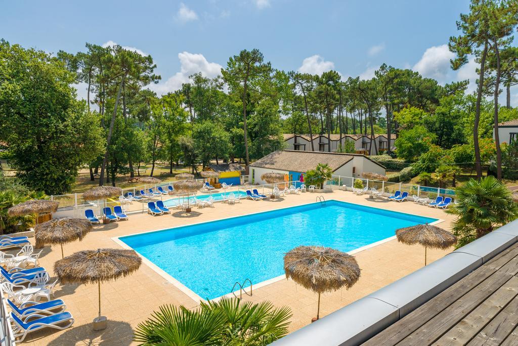 Azureva Ronce Les Bains Hotel Kültér fotó
